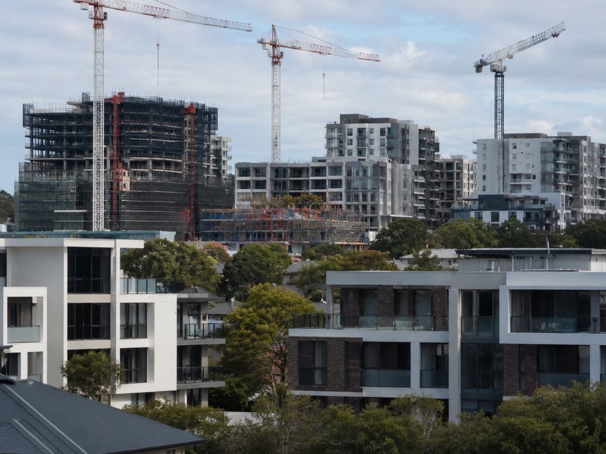 Residential construction posts quarterly decline